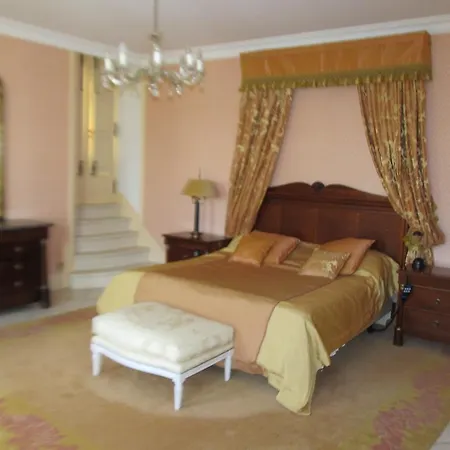 Manoir De Chauvigne Saint-Remy-la-Varenne